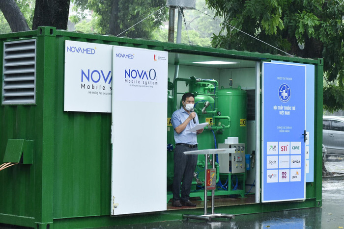 Container tạo oxy và khí nén y tế di động với công suất 18 Nm3/h, có thể triển khai nhanh chóng cho hệ thống điều trị nhiều tầng của người bệnh Covid-19, đảm bảo sự chủ động về nguồn oxy cho các bệnh viện dã chiến trong mọi tình huống. (ảnh: NTCC) Container tạo oxy và khí nén y tế di động với công suất 18 Nm3/h, có thể triển khai nhanh chóng cho hệ thống điều trị nhiều tầng của người bệnh Covid-19, đảm bảo sự chủ động về nguồn oxy cho các bệnh viện dã chiến trong mọi tình huống. (ảnh: NTCC)