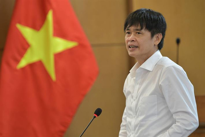 Vụ trưởng Vụ giáo dục mầm non Nguyễn Bá Minh báo cáo tại hội nghị (ảnh: Bộ Giáo dục và Đào tạo)