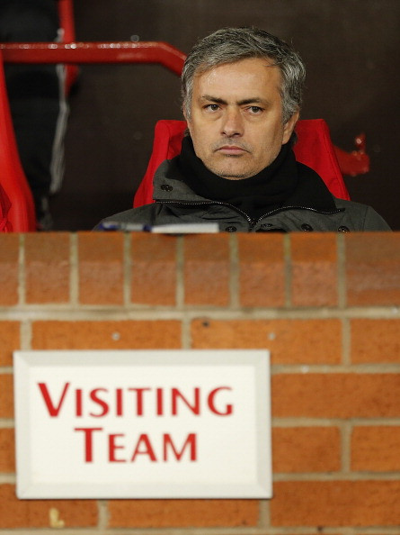 Sau trận đấu, Mou còn thừa nhận M.U mới xứng đáng giành chiến thắng...