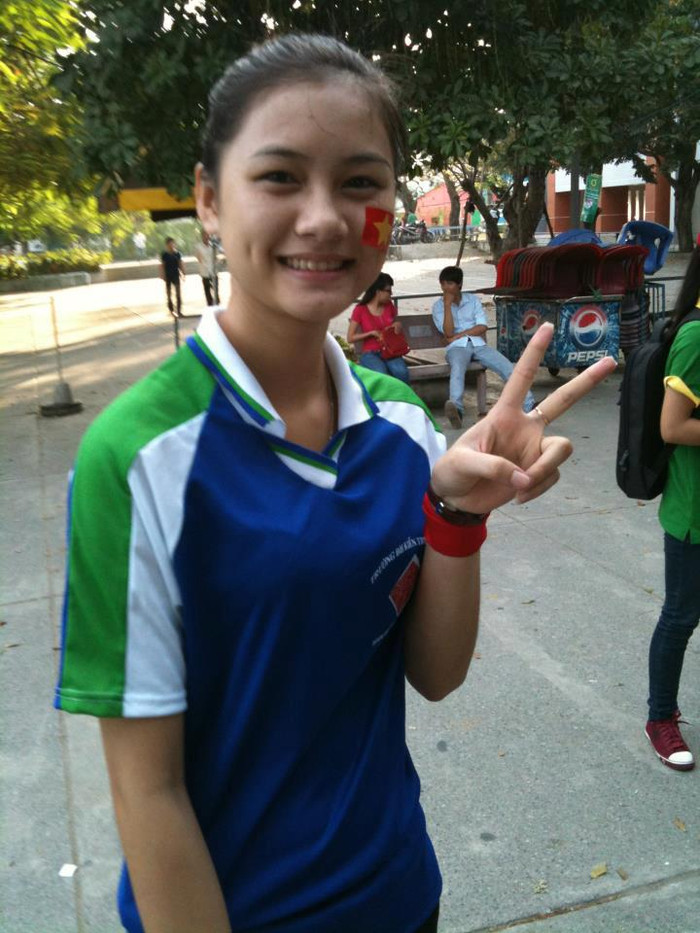 Nguyễn Thị Dung ( SN 1994, Quê Nghĩa Đàn, Nghệ An) Nguyễn Thị Dung ( SN 1994, Quê Nghĩa Đàn, Nghệ An)