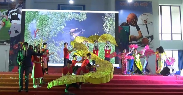 Tiết mục Đất Nước – lớp 11G1