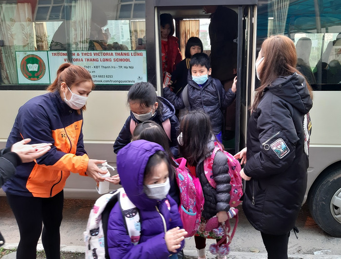 Hiện tại, Trường Tiểu học và Trung học cơ sở Victoria Thăng Long (Hà Nội) đã chủ động các biện pháp phòng chống virus corona (Ảnh: Tố Trinh) Hiện tại, Trường Tiểu học và Trung học cơ sở Victoria Thăng Long (Hà Nội) đã chủ động các biện pháp phòng chống virus corona (Ảnh: Tố Trinh)