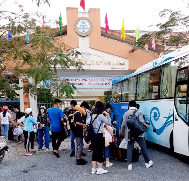 Học sinh Trường Trung học phổ thông Chuyên Nguyễn Thị Minh Khai (Sóc Trăng) tham gia chuyến trải nghiệm tại Đà Lạt (Ảnh: Vietnamnet)