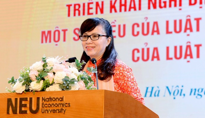 Vụ trưởng Vụ giáo dục đại học – Nguyễn Thị Kim Phụng giải đáp rằng nhiệm kỳ của hội đồng trường sẽ tính từ khi cơ quan có thẩm quyền ra quyết định công nhận. (Ảnh: Tuấn Anh) Vụ trưởng Vụ giáo dục đại học – Nguyễn Thị Kim Phụng giải đáp rằng nhiệm kỳ của hội đồng trường sẽ tính từ khi cơ quan có thẩm quyền ra quyết định công nhận. (Ảnh: Tuấn Anh)