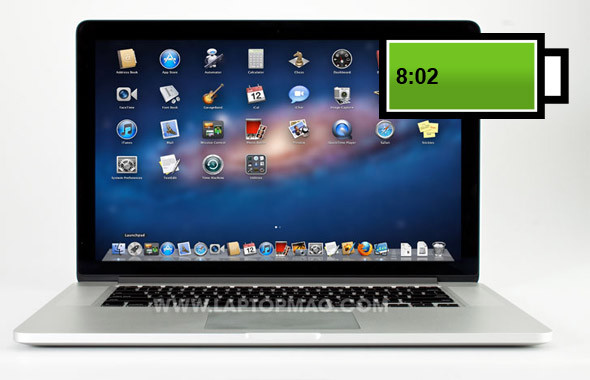 Apple MacBook Pro phiên bản Retina Dòng MacBook Pro được Apple làm mới tại WWDC 2012 với điểm đáng chú ý nhất là màn hình Retina độ phân giải cực cao 2880 x 1800 pixel. Mặc dù được trang bị loại màn hình tiên tiến này nhưng sản phẩm vẫn cho thời lượng pin ấn tượng: 8 tiếng sử dụng. Đó là nhờ "Táo khuyết" đã loại bỏ hoàn toàn ổ HDD của model năm ngoái để thay bằng ổ SSD. Không gian trống bên trong được Apple tận dụng để trang bị thỏi pin công suất 95 WHr trong khi model cũ chỉ có 77,5 WHr. Apple MacBook Pro phiên bản Retina Dòng MacBook Pro được Apple làm mới tại WWDC 2012 với điểm đáng chú ý nhất là màn hình Retina độ phân giải cực cao 2880 x 1800 pixel. Mặc dù được trang bị loại màn hình tiên tiến này nhưng sản phẩm vẫn cho thời lượng pin ấn tượng: 8 tiếng sử dụng. Đó là nhờ "Táo khuyết" đã loại bỏ hoàn toàn ổ HDD của model năm ngoái để thay bằng ổ SSD. Không gian trống bên trong được Apple tận dụng để trang bị thỏi pin công suất 95 WHr trong khi model cũ chỉ có 77,5 WHr.