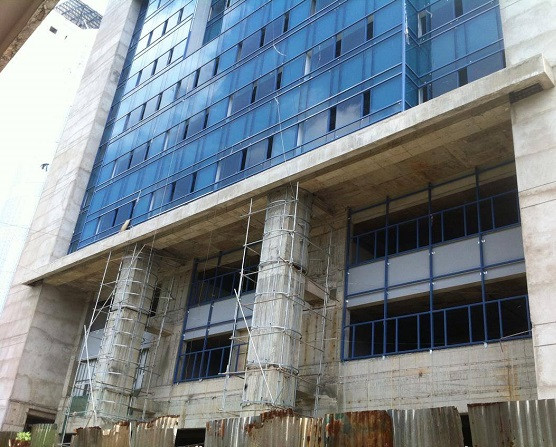 Học phí cứ tăng…công trình xây dựng phòng học cho sinh viên hơn 10 năm vẫn chưa xong (Ảnh: T.L) Học phí cứ tăng…công trình xây dựng phòng học cho sinh viên hơn 10 năm vẫn chưa xong (Ảnh: T.L)