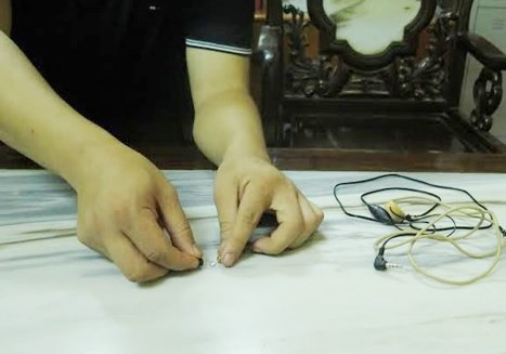 Các giám thị đã được tập huấn rất kỹ trước kỳ thi để phát hiện gian lận thi cử bằng công nghệ cao. (Ảnh minh họa trên news.zing.vn)