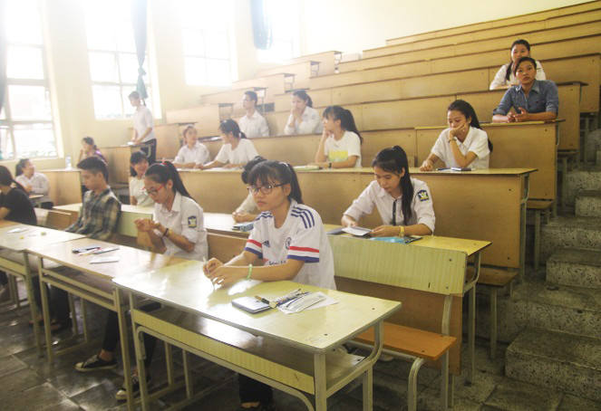 Chỉ cần nhìn nét mặt và thái độ là biết thí sinh có gian lận thi cử hay không ảnh 1 Chỉ cần nhìn nét mặt và thái độ là biết thí sinh có gian lận thi cử hay không ảnh 1