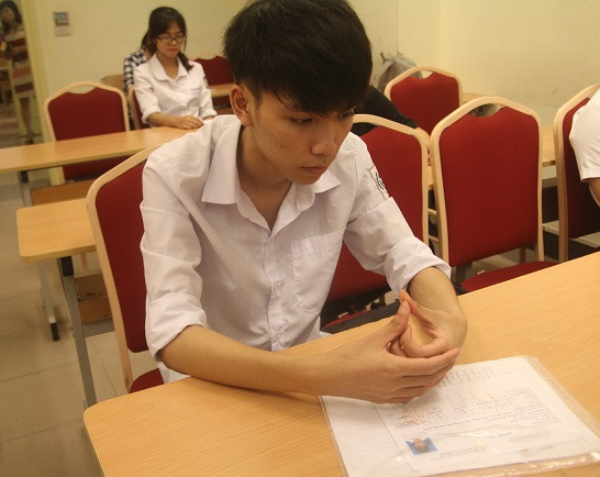 Năm nay, mỗi thí sinh chỉ có một giấy chứng nhận kết quả (Ảnh: Thùy Linh) Năm nay, mỗi thí sinh chỉ có một giấy chứng nhận kết quả (Ảnh: Thùy Linh)