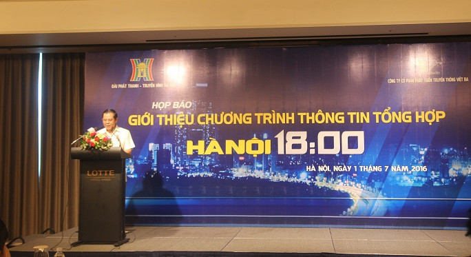 Ông Tô Quang Phán, Tổng Giám đốc đài Truyền hình Hà Nội phát biểu trong lễ ra mắt kênh truyền hình tổng hợp“Hà Nội 18:00” (Ảnh: Nhật Linh) Ông Tô Quang Phán, Tổng Giám đốc đài Truyền hình Hà Nội phát biểu trong lễ ra mắt kênh truyền hình tổng hợp“Hà Nội 18:00” (Ảnh: Nhật Linh)