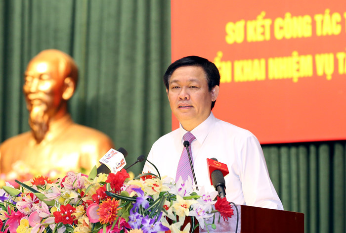 Phó Thủ tướng Vương Đình Huệ nhấn mạnh: “Phải tăng cường kỷ luật, đạo đức công vụ để các bộ phận phối hợp tốt trong điều hành ngân sách. Chính sách thu, chi không được để lợi ích nhóm can thiệp&quot;.