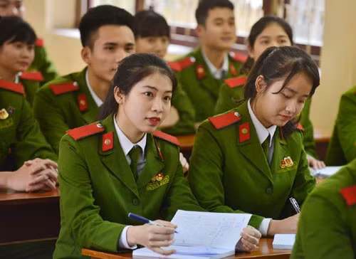 Thí sinh lưu ý các bước đăng ký xét tuyển vào các trường Công an nhân dân 2016 (Ảnh: Hà Nội mới)