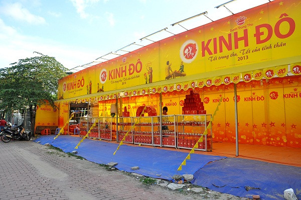 Quầy bánh tại đường Phạm Hùng