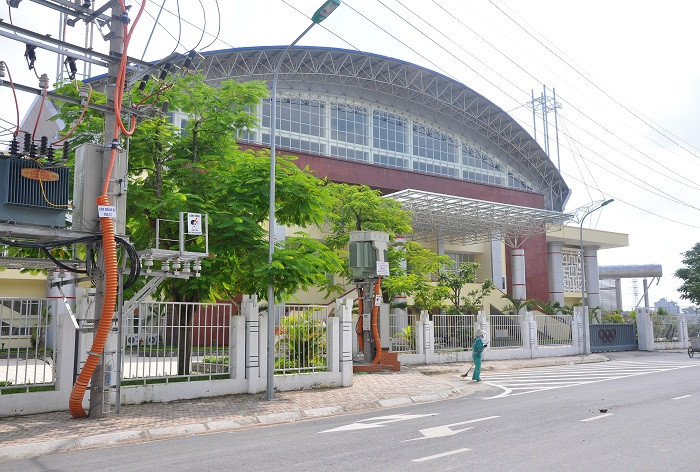 Trước đó, huyện Hoài Đức cũng đã xây dựng Nhà thi đấu cũng rất hoành tráng. Trước đó, huyện Hoài Đức cũng đã xây dựng Nhà thi đấu cũng rất hoành tráng.