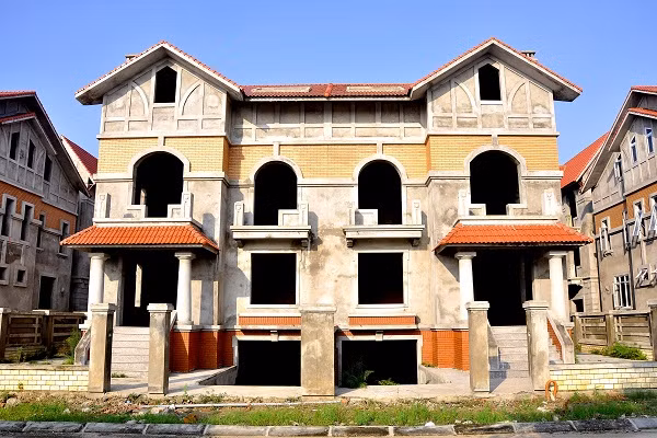 Một tổ hợp nhà biệt thự, nhà liền kề được bố trí hài hòa và mang đậm kiến trúc phương Tây hiện đại.