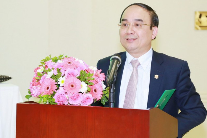 Tổng giám đốc Habeco Nguyễn Hồng Linh chia sẻ thông tin Đêm nhạc "Vì ta cần nhau" tại cuộc họp báo. Tổng giám đốc Habeco Nguyễn Hồng Linh chia sẻ thông tin Đêm nhạc "Vì ta cần nhau" tại cuộc họp báo.