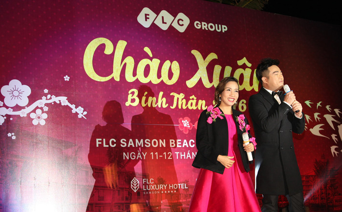 Ca sĩ Mỹ Linh song ca cùng Minh Quân trong đêm nhạc Chào Xuân Bính Thân 2016. Ca sĩ Mỹ Linh song ca cùng Minh Quân trong đêm nhạc Chào Xuân Bính Thân 2016.