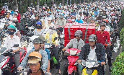 UBND xã, phường, thị trấn là cơ quan thu phí đối với xe mô tô của tổ chức, hộ gia đình và cá nhân (chủ phương tiện) trên địa bàn. UBND xã, phường, thị trấn là cơ quan thu phí đối với xe mô tô của tổ chức, hộ gia đình và cá nhân (chủ phương tiện) trên địa bàn.