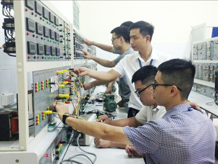 Ảnh minh họa. Nguồn: Website Trường Đại học Giao thông vận tải Thành phố Hồ Chí Minh. tuyen-sinh-nganh-dien-tu-vien-thong.jpg