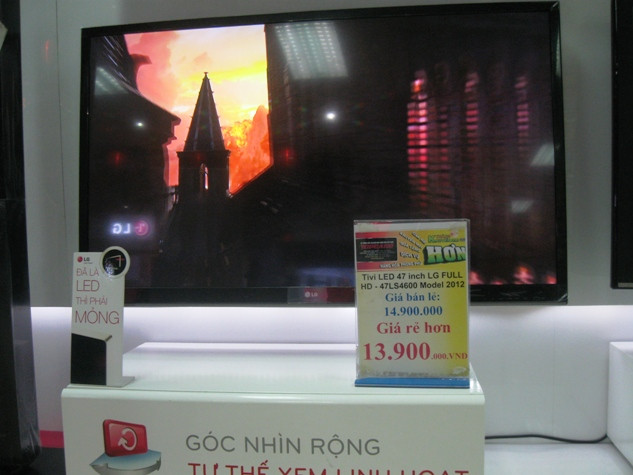 Cách Pico trên đường Cầu Giấy không xa, cũng chiếc tivi LED LG 47inch LS4600 siêu thị Top Care chỉ bán với giá 13.9 triệu đồng Cách Pico trên đường Cầu Giấy không xa, cũng chiếc tivi LED LG 47inch LS4600 siêu thị Top Care chỉ bán với giá 13.9 triệu đồng