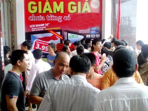 Pico quảng cáo về chương trình khuyến mại giảm giá "chưa từng có" của mình. Ảnh: P.M Pico quảng cáo về chương trình khuyến mại giảm giá "chưa từng có" của mình. Ảnh: P.M