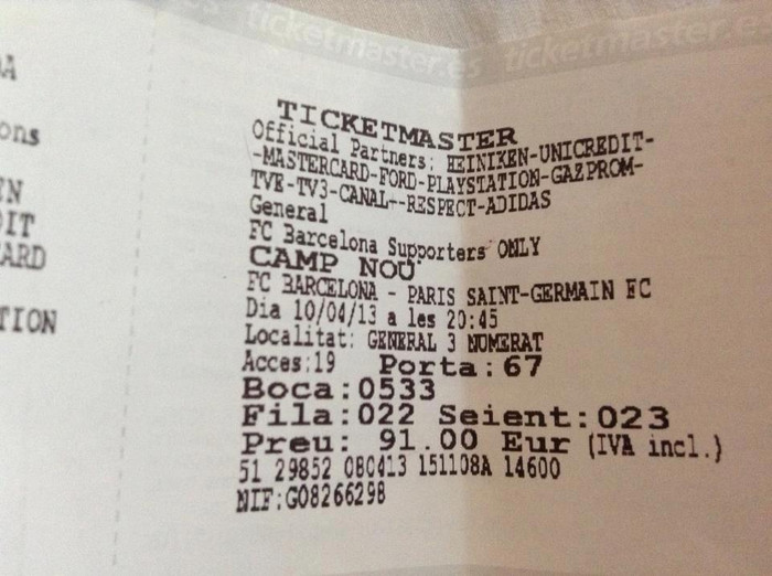 Tấm vé vào sân xem trận đấu giữa Barca và PSG của Tóc Tiên.