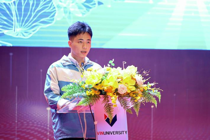 Học sinh Ngô Quang Minh, trường THPT Chuyên Bắc Ninh, tỉnh Bắc Ninh 3.jpg