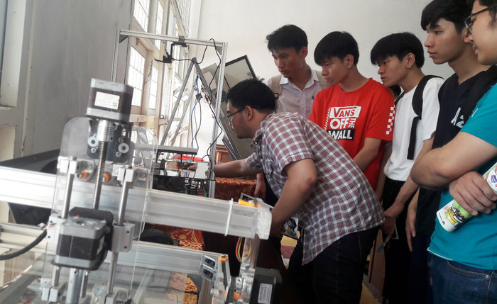 Người thầy trong thời đại 4.0 phải là trọng tài khoa học kết luận vấn đề do người học trình bày. Ảnh: TT Người thầy trong thời đại 4.0 phải là trọng tài khoa học kết luận vấn đề do người học trình bày. Ảnh: TT