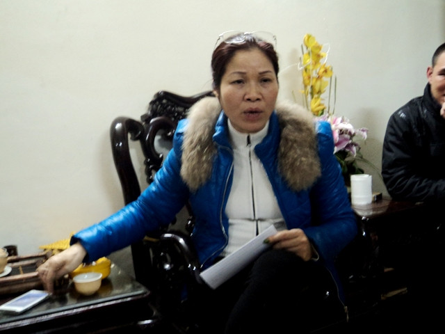 Chị Nguyễn Thị Phúc bức xúc kể lại vụ việc Chị Nguyễn Thị Phúc bức xúc kể lại vụ việc