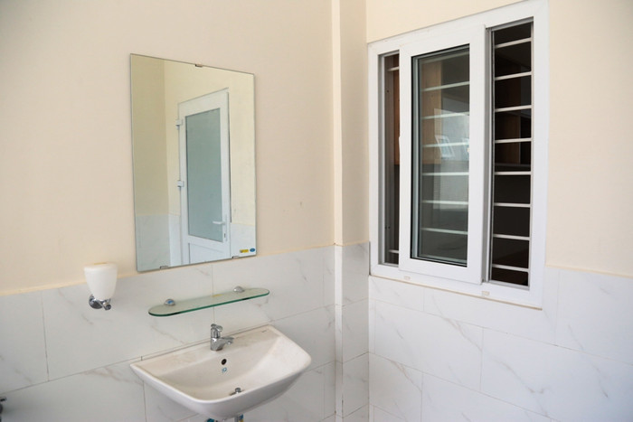 Nhiều sinh viên Lào chia sẻ, khu ký túc xá này không khác gì một &quot;khách sạn 5 sao&quot;.