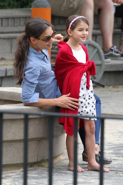 Hai mẹ con đã có cả một ngày vui vẻ tại Công viên Brooklyn. Hai mẹ con đã có cả một ngày vui vẻ tại Công viên Brooklyn.