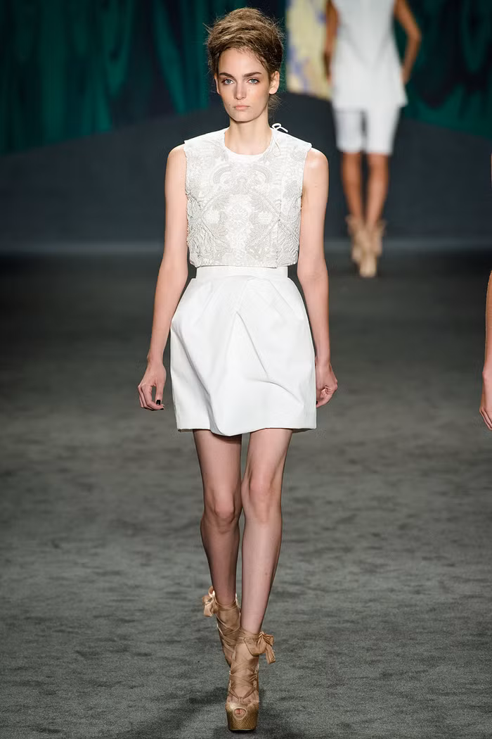 Trên đây là những mẫu thiết kế được NTK tài năng Vera Wang giới thiệu trong tuần lễ thời trang đang diễn ta tại New York tháng 9 này.