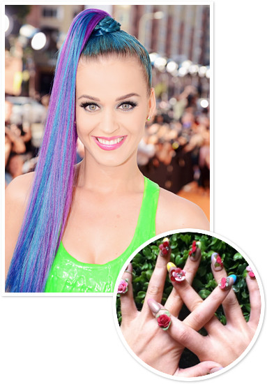 Muôn kiểu hoa lá khoe sắc trên từng ngón tay. Muôn kiểu hoa lá khoe sắc trên từng ngón tay.