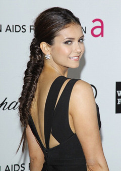 Thêm gợi ý cho kiểu buộc tóc đuôi ngựa sau đó tết tóc gọn gàng Thêm gợi ý cho kiểu buộc tóc đuôi ngựa sau đó tết tóc gọn gàng