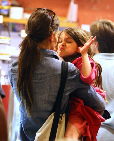 Và hành động thể hiện sự "chán ghét" với cánh phóng viên săn ảnh. Và hành động thể hiện sự "chán ghét" với cánh phóng viên săn ảnh.