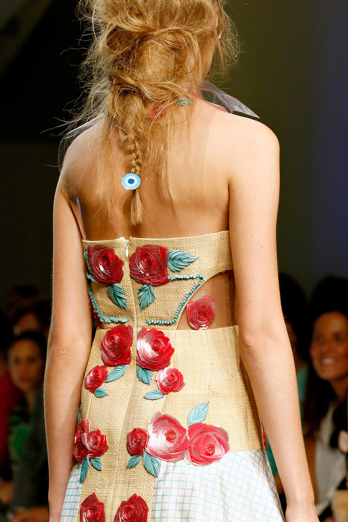 Cầu kì từng họa tiết trang trí. Cầu kì từng họa tiết trang trí.