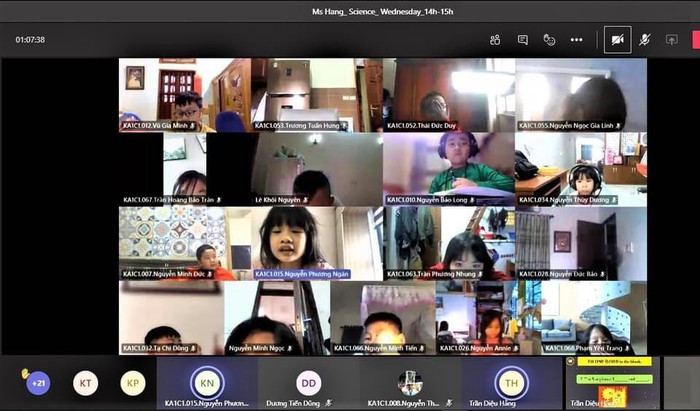 Trong ngày học đầu tiên tỉ lệ học sinh tham gia học online của trường Victoria Thăng Long, Hà Nội đạt tới 96% (một số trường hợp vắng đều có phép)- ảnh: NTCC Trong ngày học đầu tiên tỉ lệ học sinh tham gia học online của trường Victoria Thăng Long, Hà Nội đạt tới 96% (một số trường hợp vắng đều có phép)- ảnh: NTCC