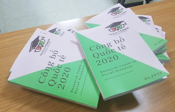 Ấn phẩm tổng kết các công bố quốc tế do Tiến sĩ Phạm Hiệp làm trưởng nhóm tại Trung tâm Nghiên cứu và Phát triển Giáo dục EdLab Asia. Năm 2020, nhóm của Tiến sĩ Hiệp đã công bố 20 bài trên các tạp chí ISI/Scopus (ảnh: NVCC) Ấn phẩm tổng kết các công bố quốc tế do Tiến sĩ Phạm Hiệp làm trưởng nhóm tại Trung tâm Nghiên cứu và Phát triển Giáo dục EdLab Asia. Năm 2020, nhóm của Tiến sĩ Hiệp đã công bố 20 bài trên các tạp chí ISI/Scopus (ảnh: NVCC)