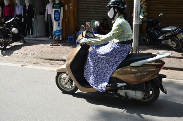 Trang bị như thế này thì còn sợ gì nắng nóng nữa.