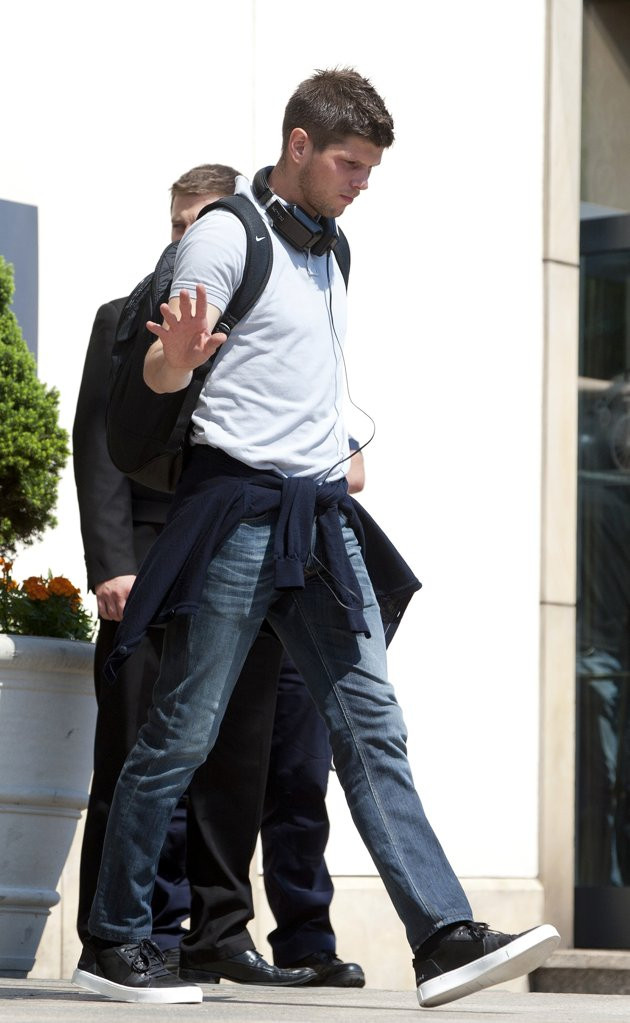 Huntelaar. Huntelaar.