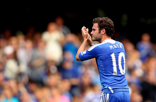 Juan Mata (Chelsea): Không cao, nhưng sở hữu kỹ thuật cá nhân điêu luyện, những đường chuyền có độ chính xác cực cao và sẵn sàng đột phá và dứt điểm khi có thể, đó là những gì ngắn gọn nhất để mô tả về khả năng của Mata. Dù đây mới chỉ là mùa giải đầu tiên ở Stamford Brigde nhưng Mata vẫn nhanh chóng hòa nhập và thể hiện tài năng của mình. Ngay cả khi băng ghế huấn luyện của Chelsea bị xáo trộn, thì anh vẫn luôn được mặc định là nhạc trưởng của The Blues, một sự khẳng định không thể tuyệt vời hơn. Juan Mata (Chelsea): Không cao, nhưng sở hữu kỹ thuật cá nhân điêu luyện, những đường chuyền có độ chính xác cực cao và sẵn sàng đột phá và dứt điểm khi có thể, đó là những gì ngắn gọn nhất để mô tả về khả năng của Mata. Dù đây mới chỉ là mùa giải đầu tiên ở Stamford Brigde nhưng Mata vẫn nhanh chóng hòa nhập và thể hiện tài năng của mình. Ngay cả khi băng ghế huấn luyện của Chelsea bị xáo trộn, thì anh vẫn luôn được mặc định là nhạc trưởng của The Blues, một sự khẳng định không thể tuyệt vời hơn.