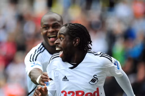 Nathan Dyer (Swansea City): Chỉ cao 1m65 nhưng bù lại Dyer sở hữu tốc độ cực tốt, anh là một điểm sáng của CLB Swansea City mùa giải năm nay.