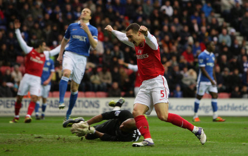 Thomas Vermaelen (Arsenal): Trung vệ người Bỉ là trụ cột không thể thiếu cho hàng thủ Arsenal vào lúc này.