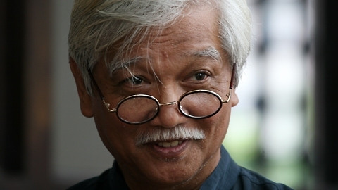 Hầu hết bạn đọc ủng hộ, chia sẻ với ông Dương Trung Quốc. Hầu hết bạn đọc ủng hộ, chia sẻ với ông Dương Trung Quốc.