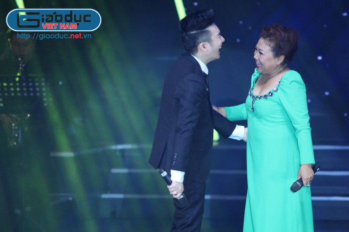 Siu Black tươi trẻ ngày trở lại.