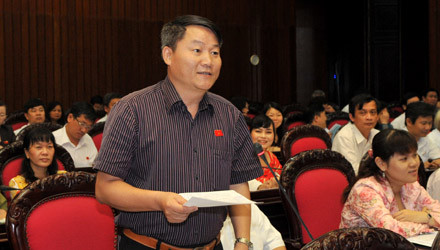 Đại biểu Nguyễn Văn Tiên – Phó chủ nhiệm Ủy ban về các vấn đề xã hội của Quốc hội. Đại biểu Nguyễn Văn Tiên – Phó chủ nhiệm Ủy ban về các vấn đề xã hội của Quốc hội.