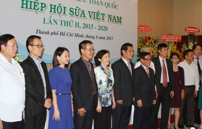Ban chấp hành khóa II (nhiệm kỳ 2015-2020) của Hiệp hội Sữa Việt Nam ra mắt Đại hội. Ban chấp hành khóa II (nhiệm kỳ 2015-2020) của Hiệp hội Sữa Việt Nam ra mắt Đại hội.