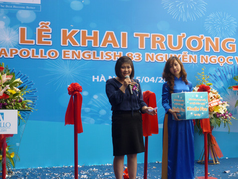 Apollo English chính thức khai trương cơ sở mới 83 Nguyễn Ngọc Vũ, Cầu Giấy, Hà Nội sáng 15/4 (Ảnh Thu Hòe)