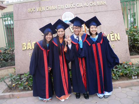 Điểm đầu vào là yếu tố quyết định bạn sễ học báo chí ở cơ sở đào tạo nào. (Ảnh Thu Hòe) Điểm đầu vào là yếu tố quyết định bạn sễ học báo chí ở cơ sở đào tạo nào. (Ảnh Thu Hòe)