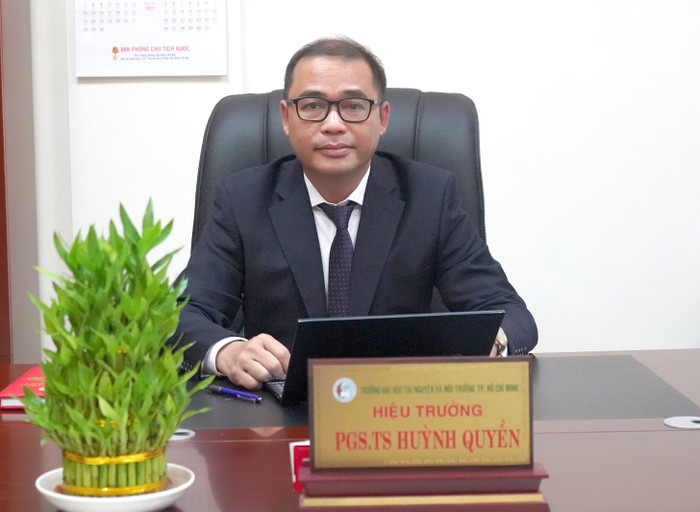 Phó Giáo sư, Tiến sĩ Huỳnh Quyền – Hiệu trưởng Trường Đại học Tài nguyên và Môi trường Thành phố Hồ Chí Minh (Ảnh: Website nhà trường). HQ-2.jpg